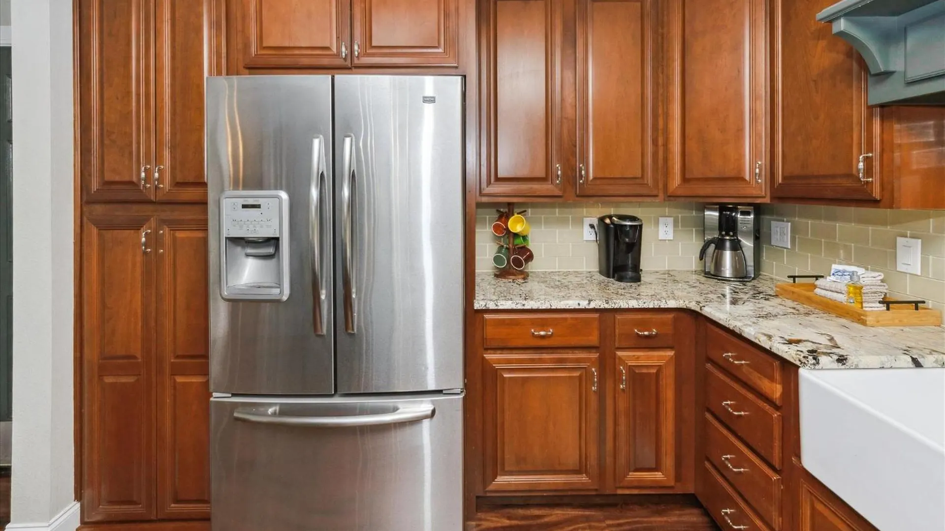 Apartment Dolphin Point 305B- By Holiday Isle Properties Destin