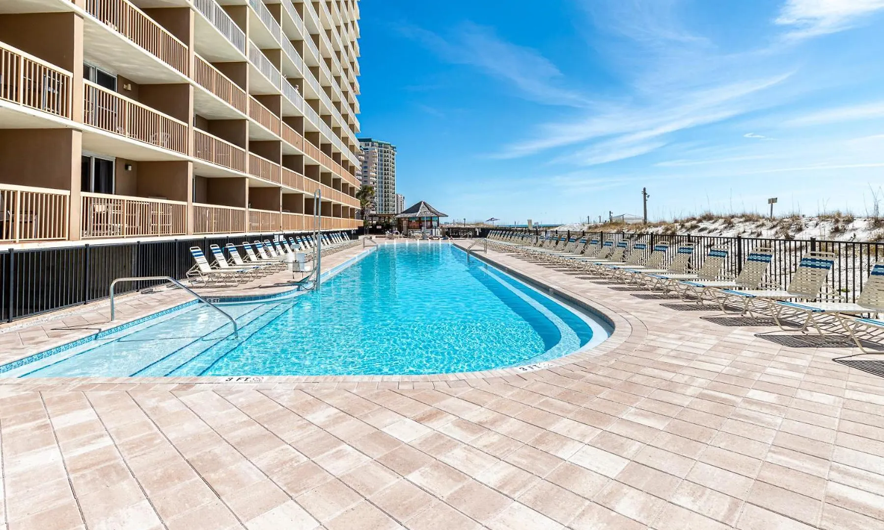 Dolphin Point 305B- By Holiday Isle Properties Destin Apartment