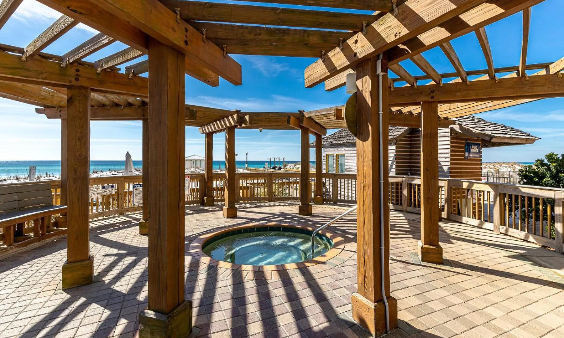 Apartment Dolphin Point 305B- By Holiday Isle Properties Destin
